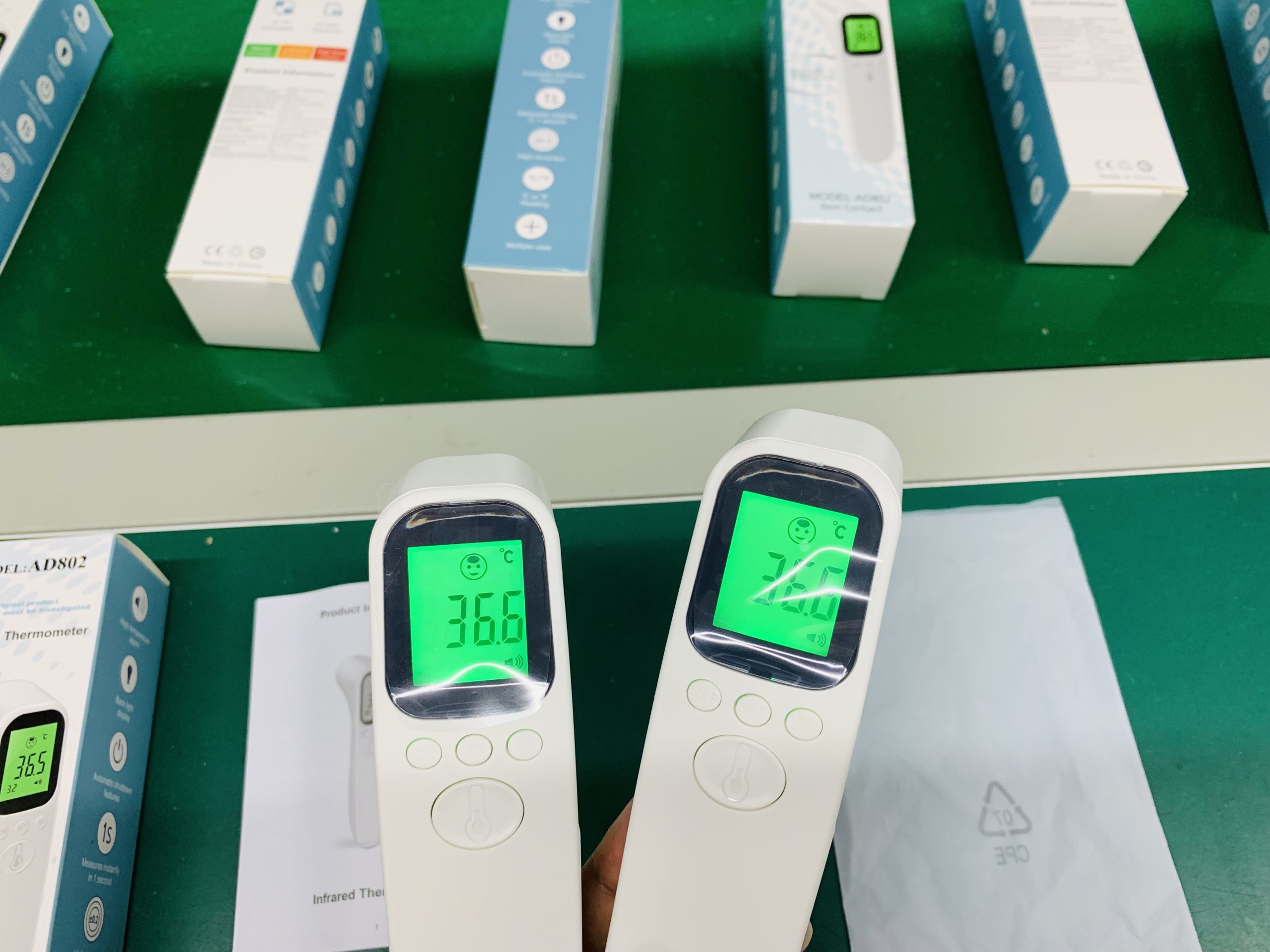 Medical Temperature Infrared Thermometer Forehead Digital Non-contact Thermomete LED Display Fever Measure Tool for baby adult