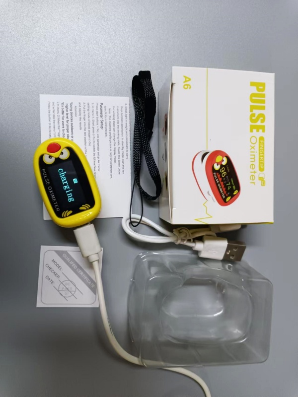 Super mini Blood Oxygen Meter rechargeable Fingertip Oximeter with Quick Readings for kids